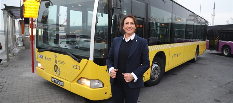 İETT’NİN KADIN ŞOFÖRLERİ DİREKSİYON BAŞINDA