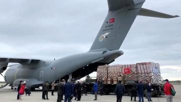 Türkiye’nin tıbbi malzeme yardımı ABD’ye ulaştı!