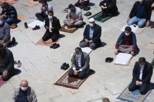 Camiler Yeniden Dezenfekte Edildi Namazlar Başladı