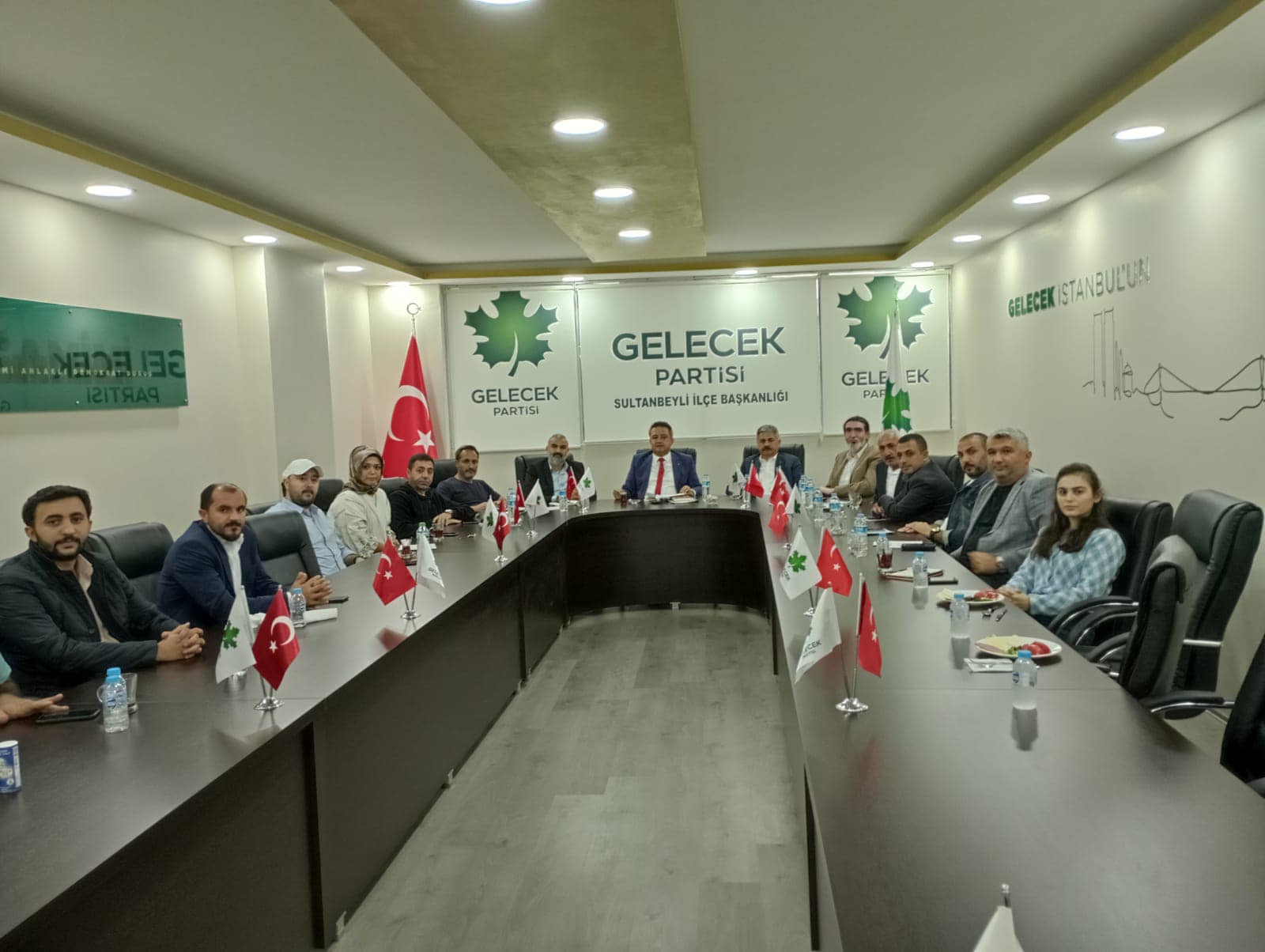 Sultanbeyli Gelecek Davutoğlu’nu ağırlayacak