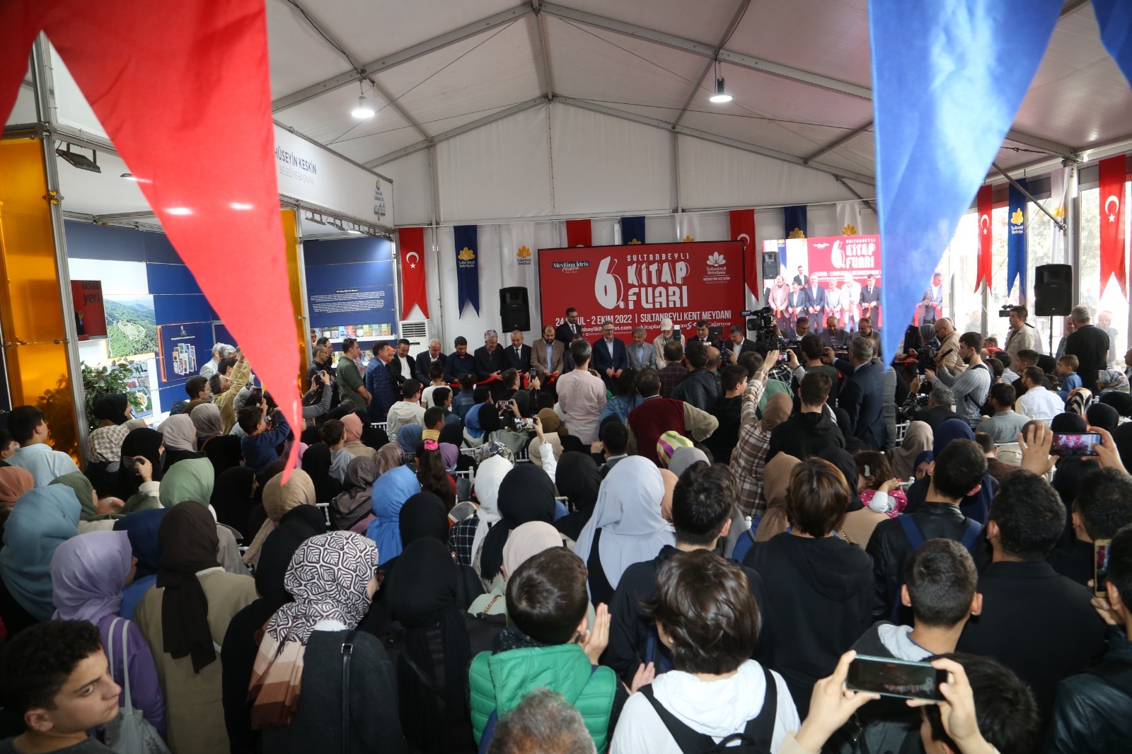 2022-2023 Kültür-Sanat Sezonu Kitap Fuarı ile Başladı