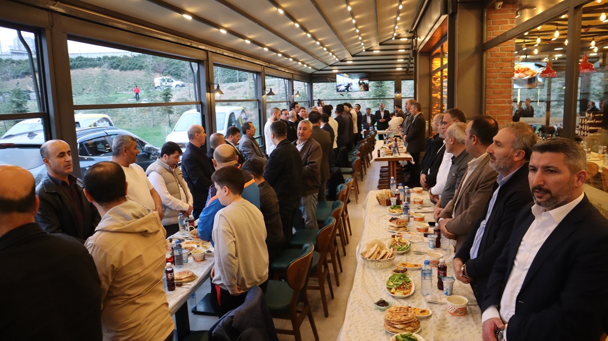 Çenberlitaş Börekçisinden geleneksel iftar