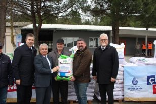 ÇİFTÇİLERE TOHUM VE HASAT MAKİNESİ DESTEĞİ