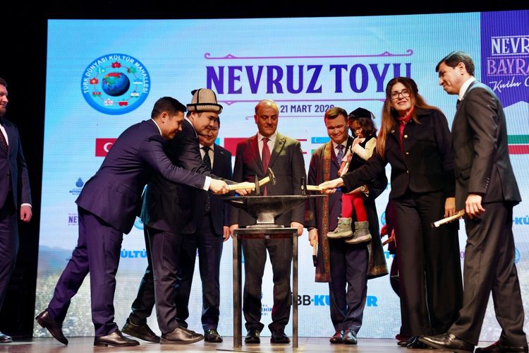 NEVRUZ BAYRAMI, İBB’NİN DÜZENLEDİĞİ PROGRAMLARLA KUTLANDI